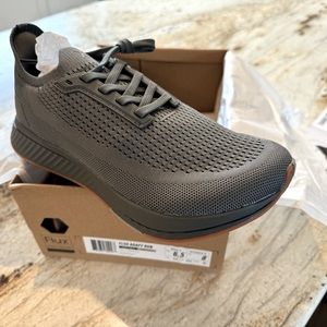 BNIB Never Worn Women’s Flux Footwear Adapt Running Shoes